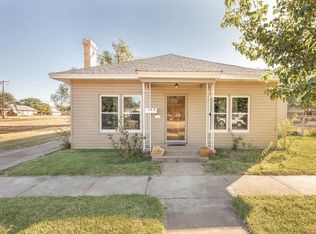 140 N 5th St, Slaton, TX 79364