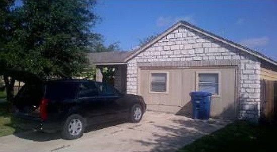 2nd image of 211 Juniper St