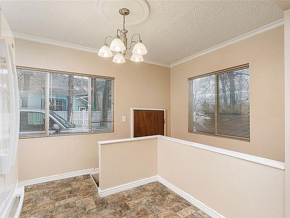 5th image of 713 Broadwater Ave