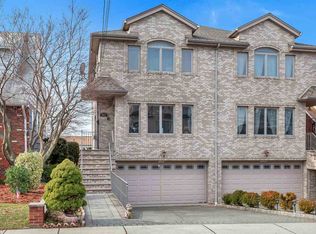 1095A Bergen Blvd, Fort Lee, NJ 07024