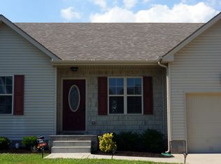 671 Fox Trail Ct, Clarksville, TN 37040