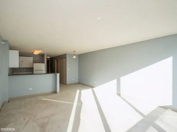 2 E Erie St, Chicago, IL