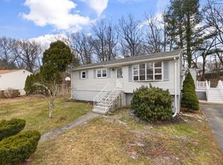 10 Barbara Rd, Randolph, MA 02368