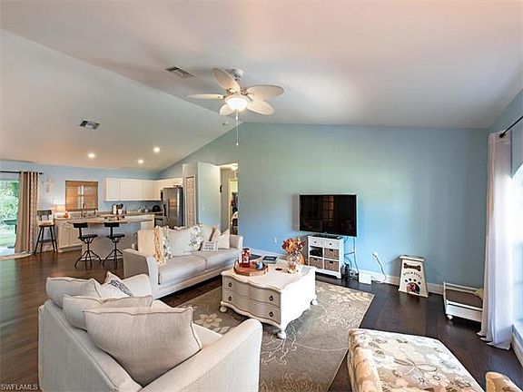 3rd image of 11539 Forest Mere Dr