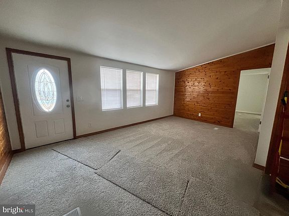 5th image of 321 Fern Rd