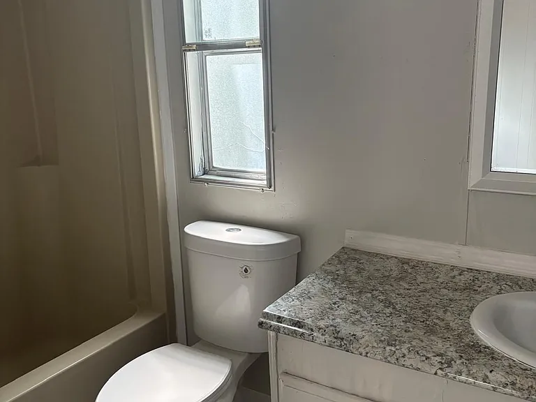 125 W Bush St #1 — Photo 10