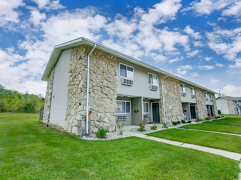 Hickory Creek Apartments — Photo 29