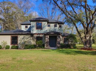 16718 Hanna Rd, Lutz, FL 33549