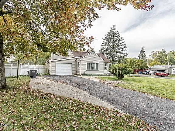 2nd image of 5079 Winona Rd