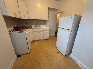 31 Grove St APT 7, Boston, MA 02114