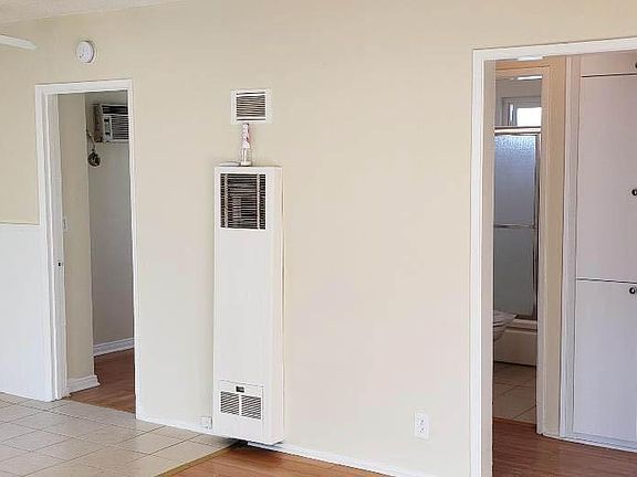 5th image of 6134 Hazelhurst Pl APT 10