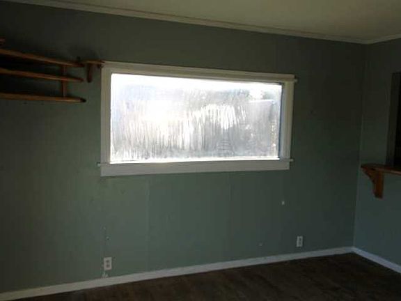 3rd image of 203 S Ocosta St