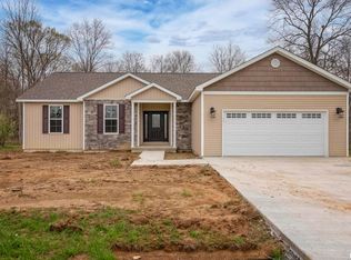 28 Castle Oaks Rd, Pittsburg, IL 62974