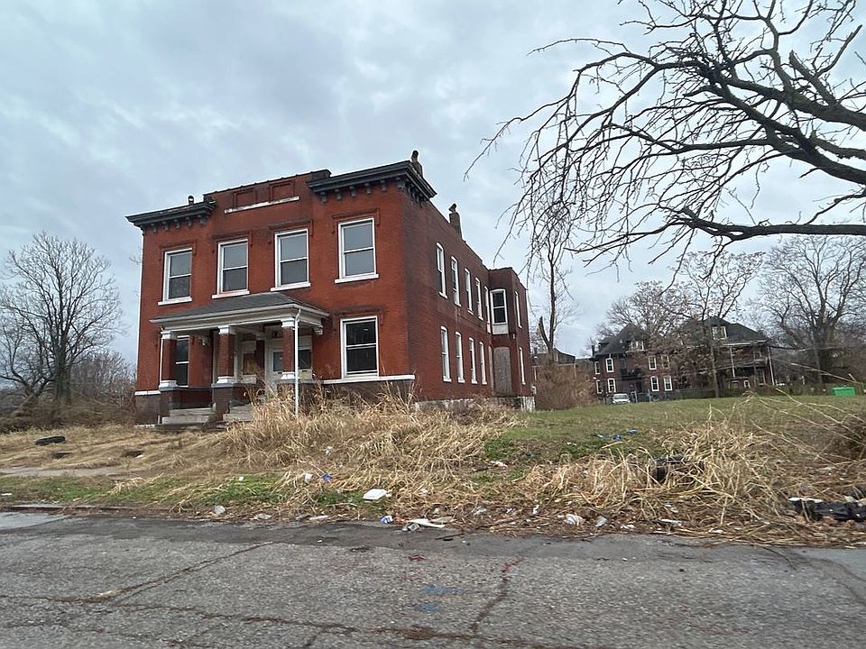 2nd image of 2932-2934 Hebert St