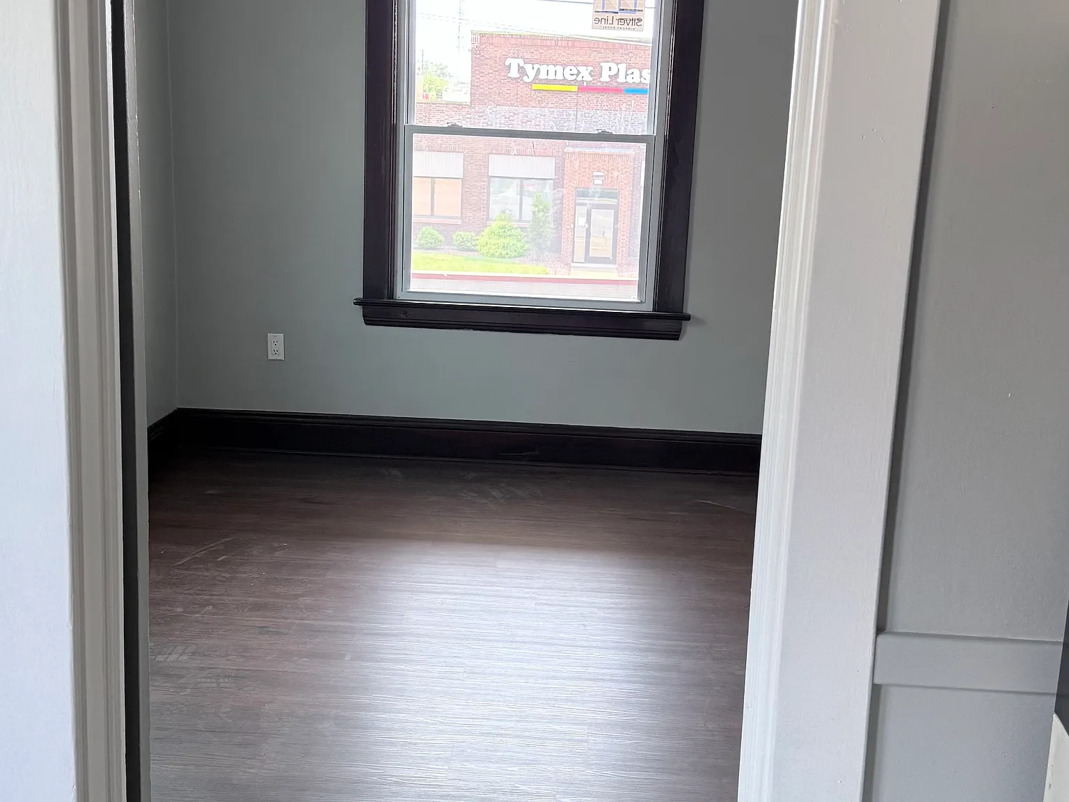 5295 Harvard Ave — Photo 2