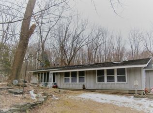 154 Pinkneyville Rd, Lafayette, NJ 07848