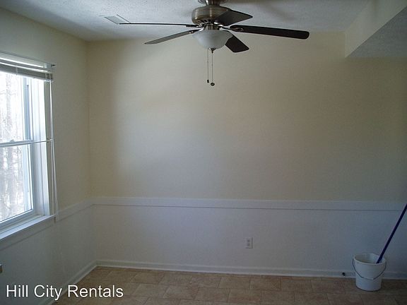 4th image of 2600 Anthony Pl #B