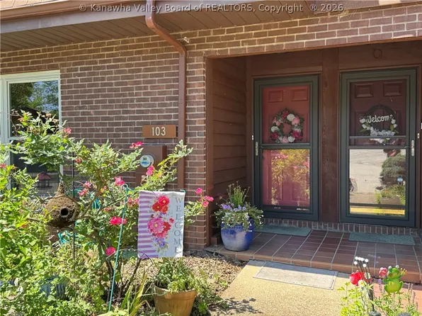 103 Powder Horn Rd, Charleston, WV 25314