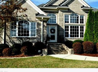 704 Field Crest Ct, Chesapeake, VA 23322