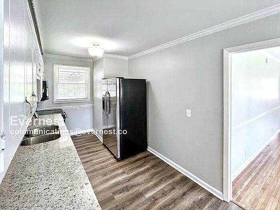 3rd image of 303 Malvin St