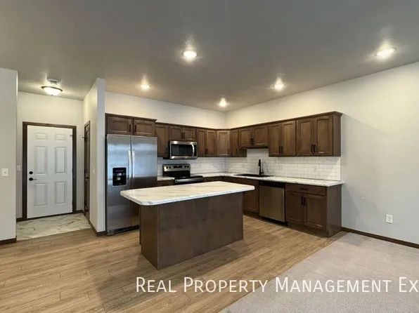 2415 E Copalis Pl, Sioux Falls, SD 57108