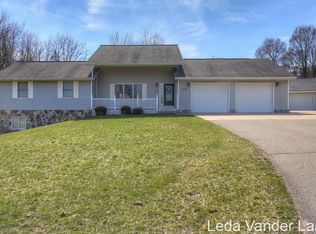 1230 Ten Mile Rd NW, Sparta, MI 49345