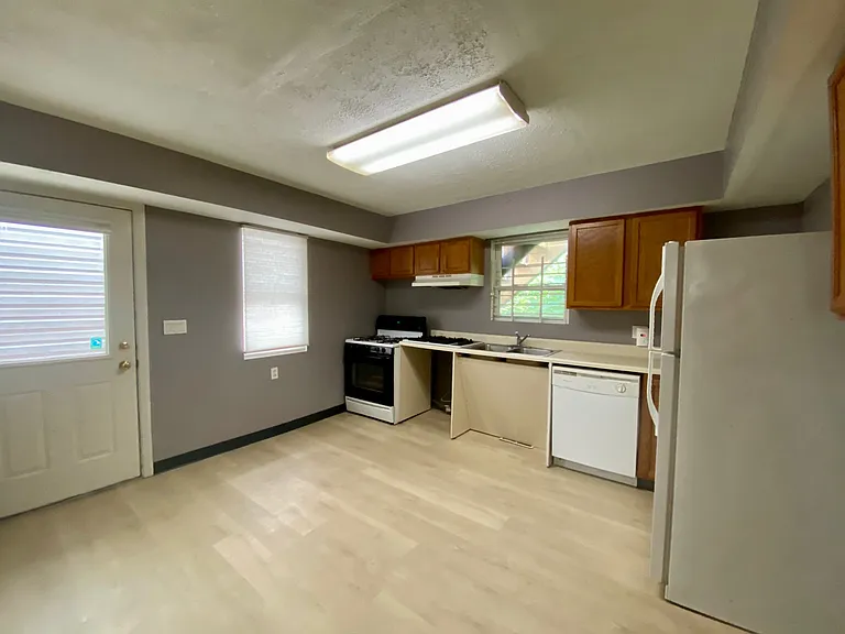 2628 Edwards Way #2 — Photo 4