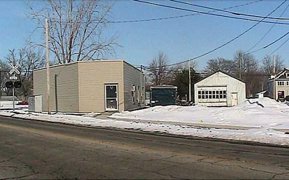 1st image of 970 Oakwood Ave