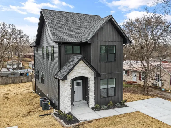 921 Dr East E, Knoxville, TN 37920