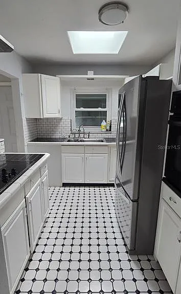 480 Sharon Cir — Photo 6