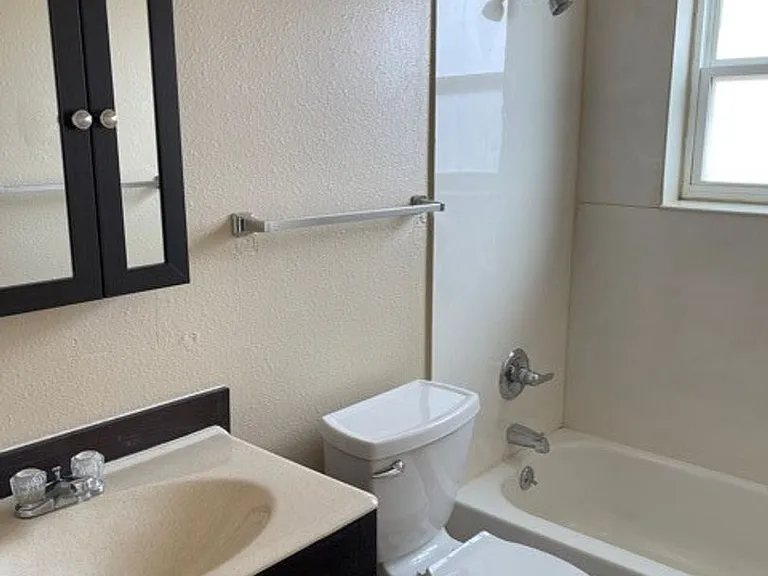 2 Mumford Pl — Photo 5