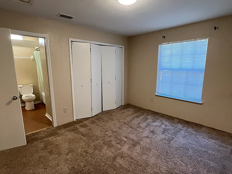 1033 Crossing Brook Way #D — Photo 6