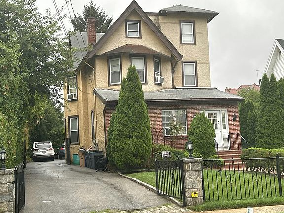 3rd image of 157 Cottage Ave