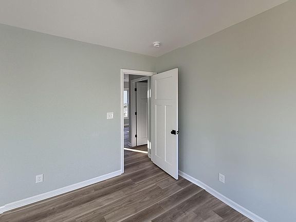 5th image of 325 W Main St