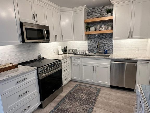 4th image of 1621 Gulf Blvd APT 503