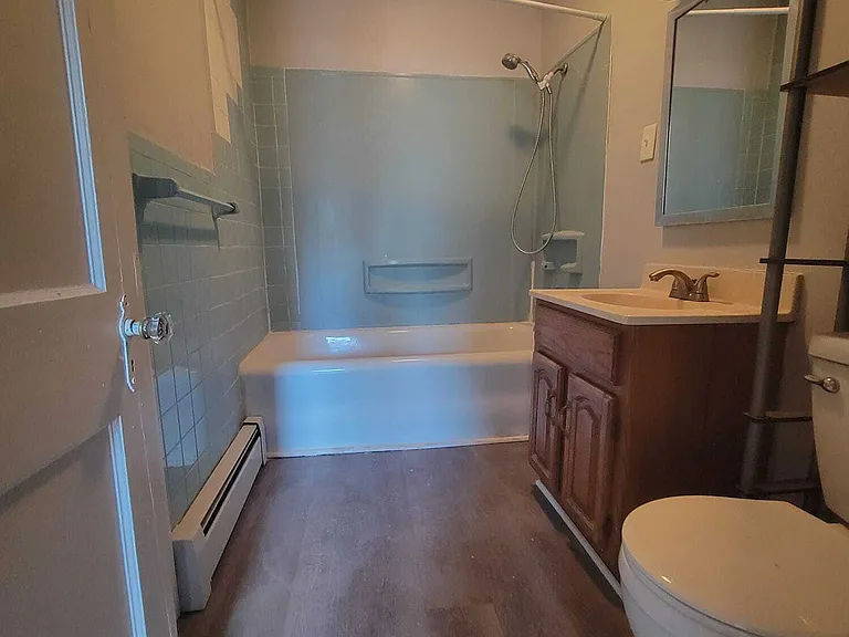 1048 Broad St #2B — Photo 5