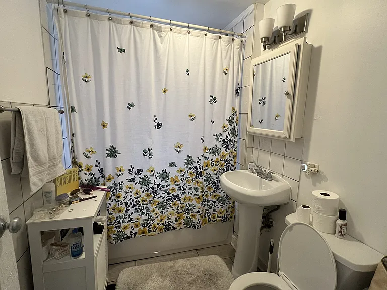 3241 N Lawndale Ave #1 — Photo 7
