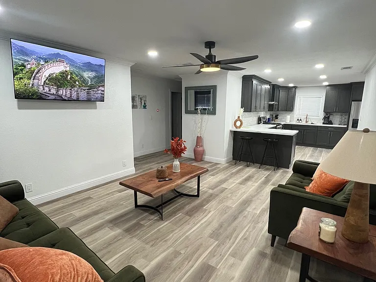 731 Kermit Ct — Photo 6