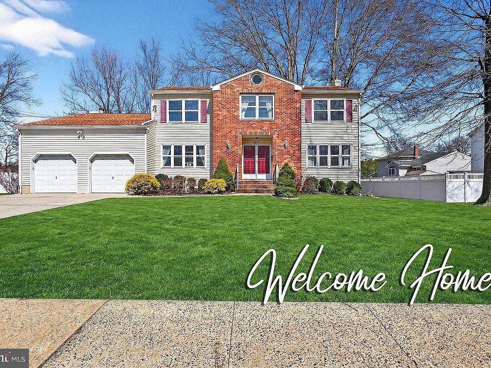 1st image of 829 Cranbury Cross Rd