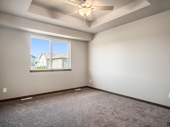 4th image of 1107 Heatherwood Ave