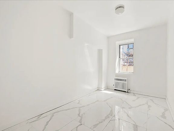 5th image of 335 21st St APT 2R