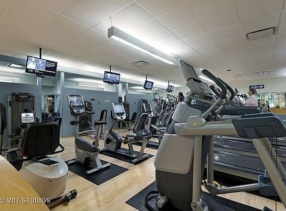 4th image of 505 N Lake Shore Dr APT 914