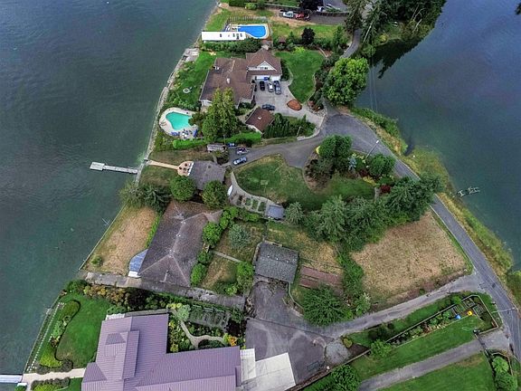2nd image of 7406 & 7410 89th Ave NW