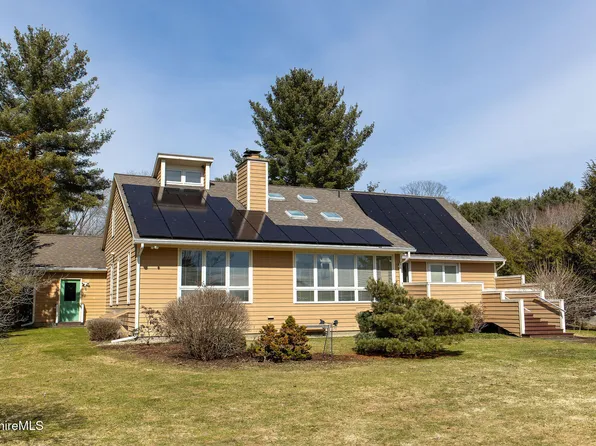 103 Gravesleigh Ter, Pittsfield, MA 01201