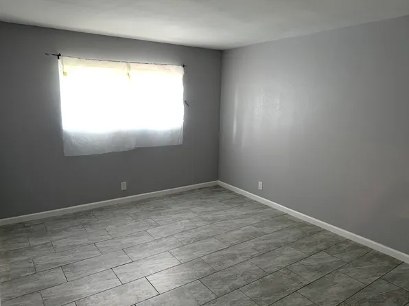 13009 Lakota Rd, Apple Valley, CA 92308