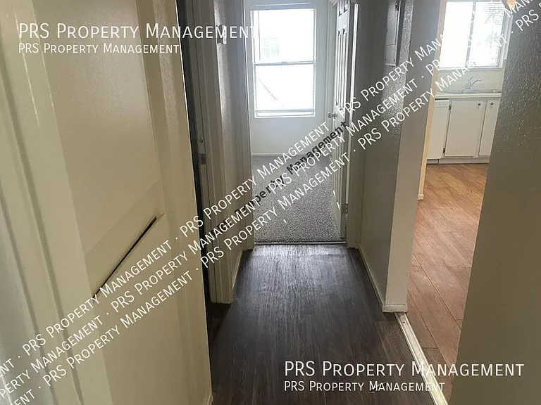 465 W Ivyglen St #224-S — Photo 5