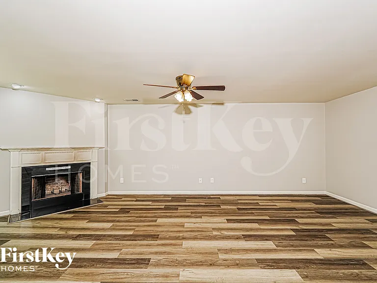 4832 Deer Foot Cv — Photo 3
