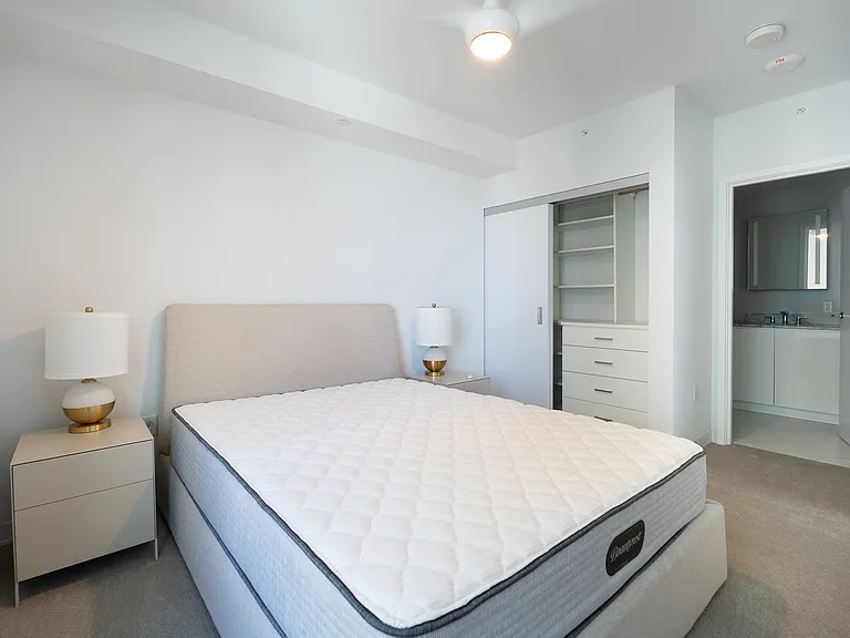 987 Queen St #2714 — Photo 8