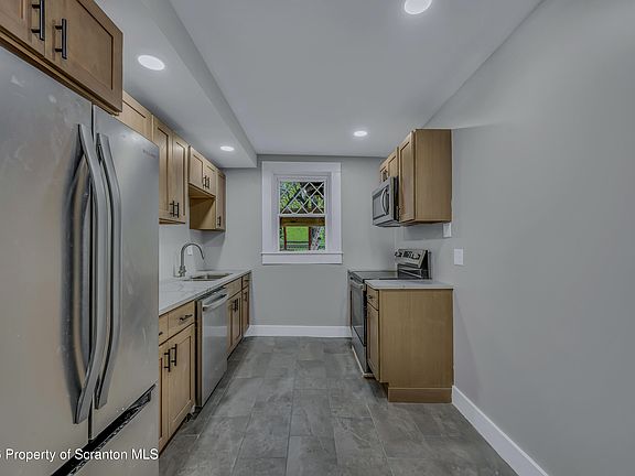 2nd image of 1140 Olive St APT 5