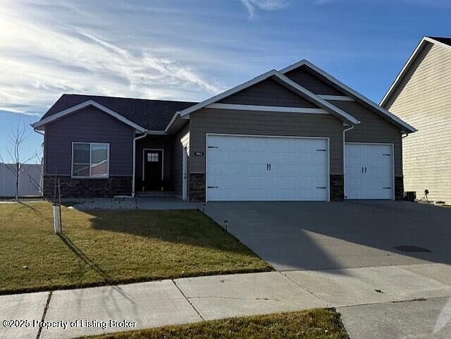 1st image of 1869 Yellowstone Cir